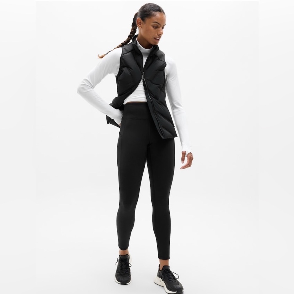 NWT Athleta Altitude Edge Stash Tight Size M/P